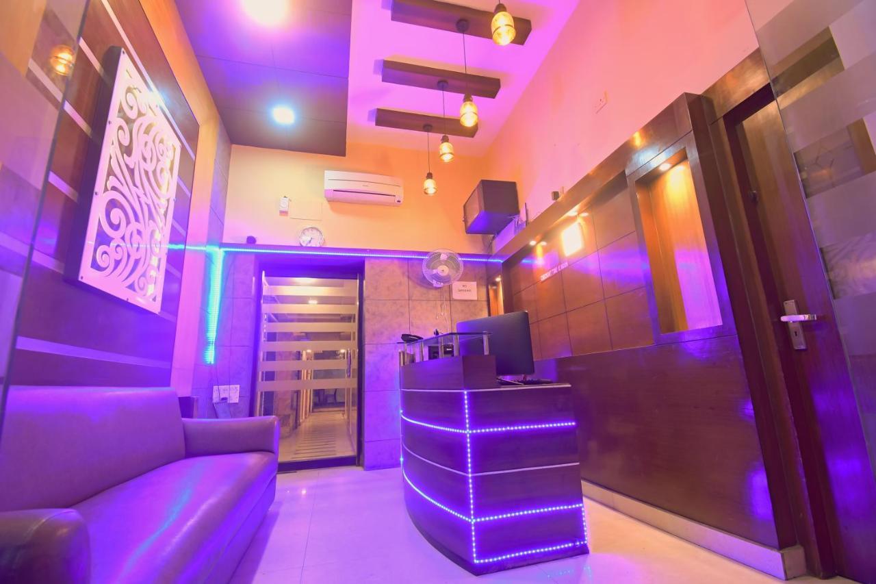 Hotel Jingle Inn โกลกาตา ภายนอก รูปภาพ