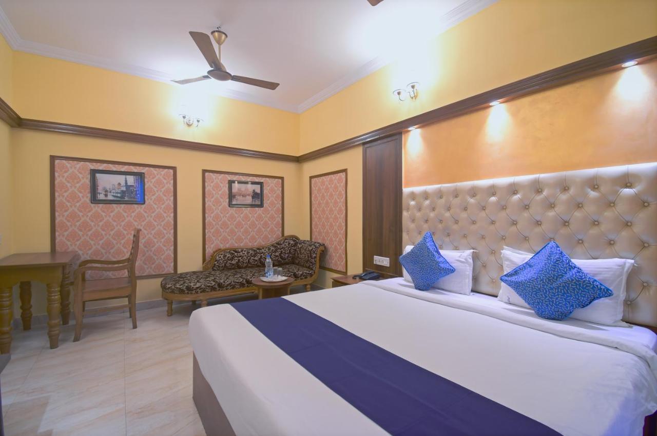 Hotel Jingle Inn โกลกาตา ภายนอก รูปภาพ
