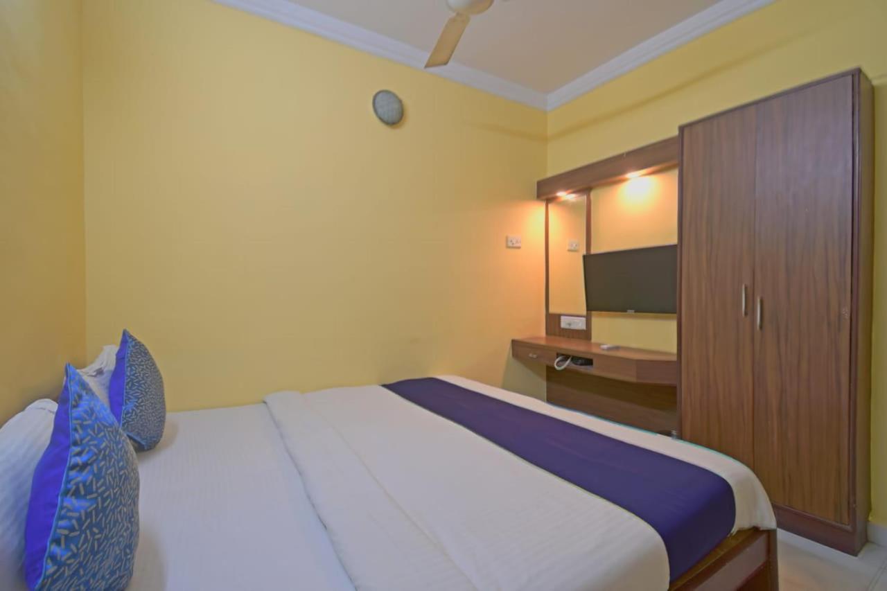 Hotel Jingle Inn โกลกาตา ภายนอก รูปภาพ